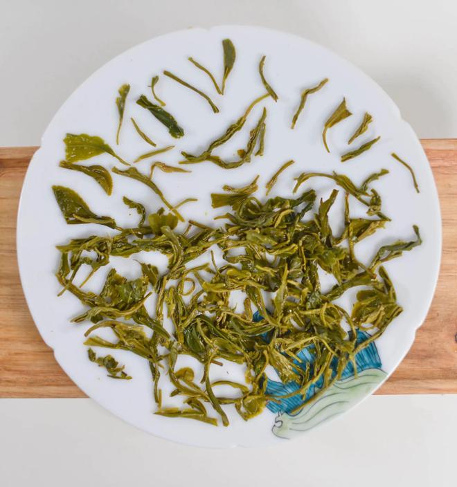 崂山绿茶和西湖龙井茶谁更好喝?对冲评测来了